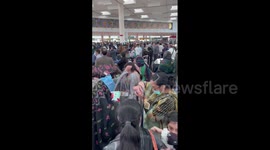 British passport holders in Pakistan rush to airport ahead of UK's COVID-19 red list deadline