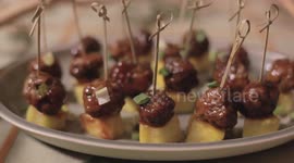 Sweet and Sour Meatballs Is a Great Weekday Meal Idea!