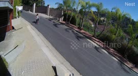 'Brazen Thieves on Bicycles Steal from Outside a House in Silver Lake'