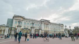 timelapse of the crowd in front of Buckingham Palace on the day of HRH Prince Philip's passing, flag at half-mast