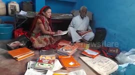 Elderly man opens book bank for less-privileged kids in central India