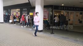 Massive Queue For Closing Debenhams Store