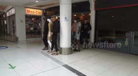 Fake Crowed Queues Up