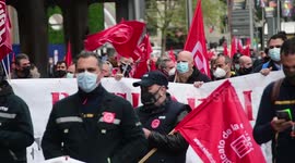 Manifestación de los trabajadores de la empresa de ascensores Otis en contra de los despidos masivos