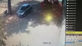 Miscreant flees with bag full of cash from bike in central India