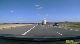 Dumb two times overtaking by BMW on emergency lane without cause