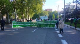 Manifestacion por los profesores por una vuelta segura y el rescate de la educación publica