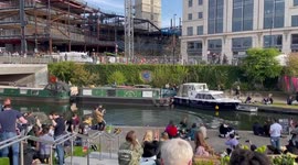 Drunk reveller jumps in regents canal