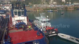 26 illegal migrants arrive in Dover including four children