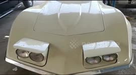 Amazing OLD STYLISH CARS IN UAE RED AND WHITE COLORES YOU WILL SEE FIRST TIME