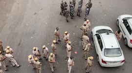 Police officials ensure strict implementation of lockdown in northern India