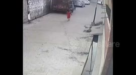 FULL VIDEO - Girl survives shocking mauling by pack of dogs