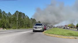 Brush fire strikes Pensacola, Florida
