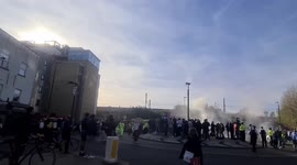 Live Footage: Flares set off outside Emirates Stadium - Arsenal FC Fans ESL Kroenke Protest - 23.04.2021