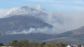 Slieve Donard engulfed in smoke as mountain blaze tackled