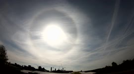 Time lapse of an amazing 22° sun halo above the skies of Yorkshire