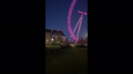 Pink moon london eye at 0431 supermoon
