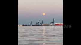 Pink Supermoon Of 2021 Dazzles 5