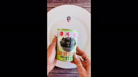 Artist recreates actor and entrepreneur Keanu Reeves using just food