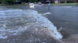 US: Thunderstorms Cause Flash Flooding In North-Central Texas