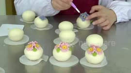 Creative bakers spice up steamed buns with colourful floral decorations