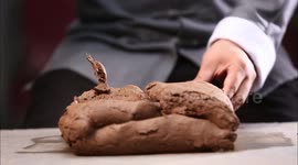 The Method the Forefathers of Zhang Family Found to Prevent it Breaking into Pieces when it is Dry