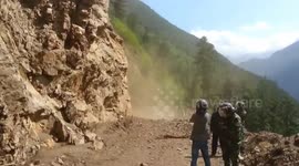 Earthquake causes landslide in Tibet