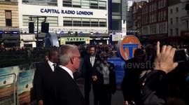 fans met by George Clooney