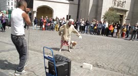 Elderly lady drops amazing dance routine to beatboxer