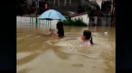 Heavy rain hits southern China