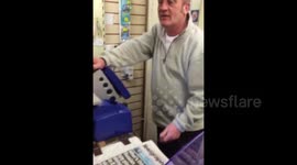 Man stuns shopkeeper with fake money magic trick