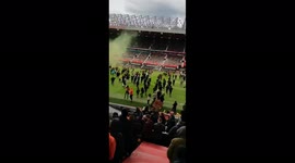 UK: Game Postponed After Manchester United Fans Protest 2