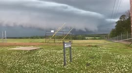 US: Massive Storm Clouds Loom Over Central Alabama