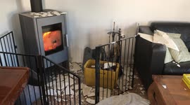 Home renovation nightmare! New ceiling falls down at family home