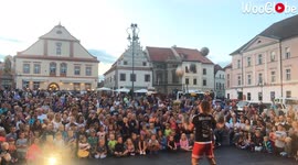 'Freestyle Football X Circus Juggling - Mencho Sosa Puts on an Electrifying Show'