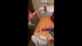 'Mom Attempts Viral Kids Challenge and gets Adorable Result'