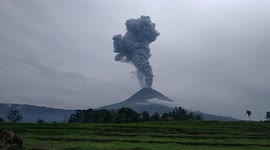 Indonesia's Mount Sinabung sends volcanic ash thousands of metres into the sky