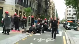 Left-wing demonstrators arrested in Spain