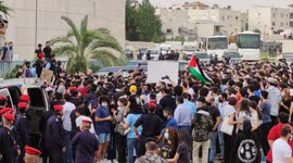 Arrests made as hundreds protest outside Israeli embassy in Jordan over Jerusalem evictions