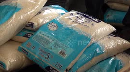 Kind volunteers hand out free meals in Thai slum ravaged by Covid-19