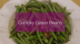 These Garlicky Bacon Green Beans Are The Perfect Comfort Food Side Dish!