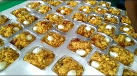 India is breathing difficult due to this pandemic but good Samaritan s keep the spirit high by donating free food for homeless and jobless