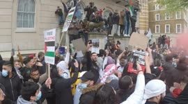 Police forced to intervene as pro-Israel protesters leave London demonstration