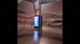 Australia: Thunderstorm Brings Strong Winds And Heavy Rains To Southern Queensland 2