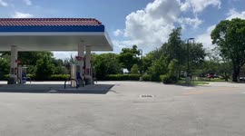 Miami empty gas station panic buying because of hacked pipeline in the eastcoast
