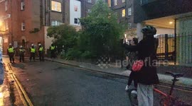 Police end up kettling bystanders as they move remaining Palestine protesters