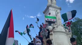 Protesters Wave Palestinian Flags in Front of the US Capitol