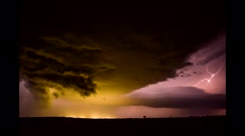 Stunning 4K time-lapse captures intense Kansas storm