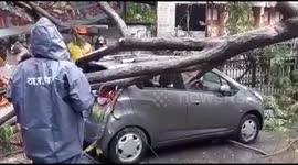 Cyclone Tauktae batters Mumbai and leaves 6 dead in east Indian state