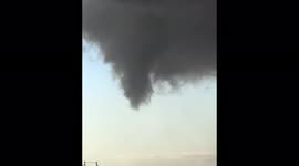 Funnel cloud spotted amid tornado warning in Texas